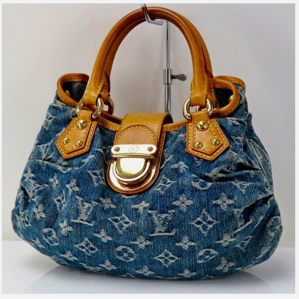 AUTHENTIC Louis Vuitton Pleaty denim bag. I purchased this bag in 2005.